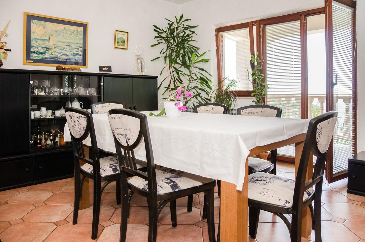 Apartments Sanja Sibinj Krmpotski Zewnętrze zdjęcie