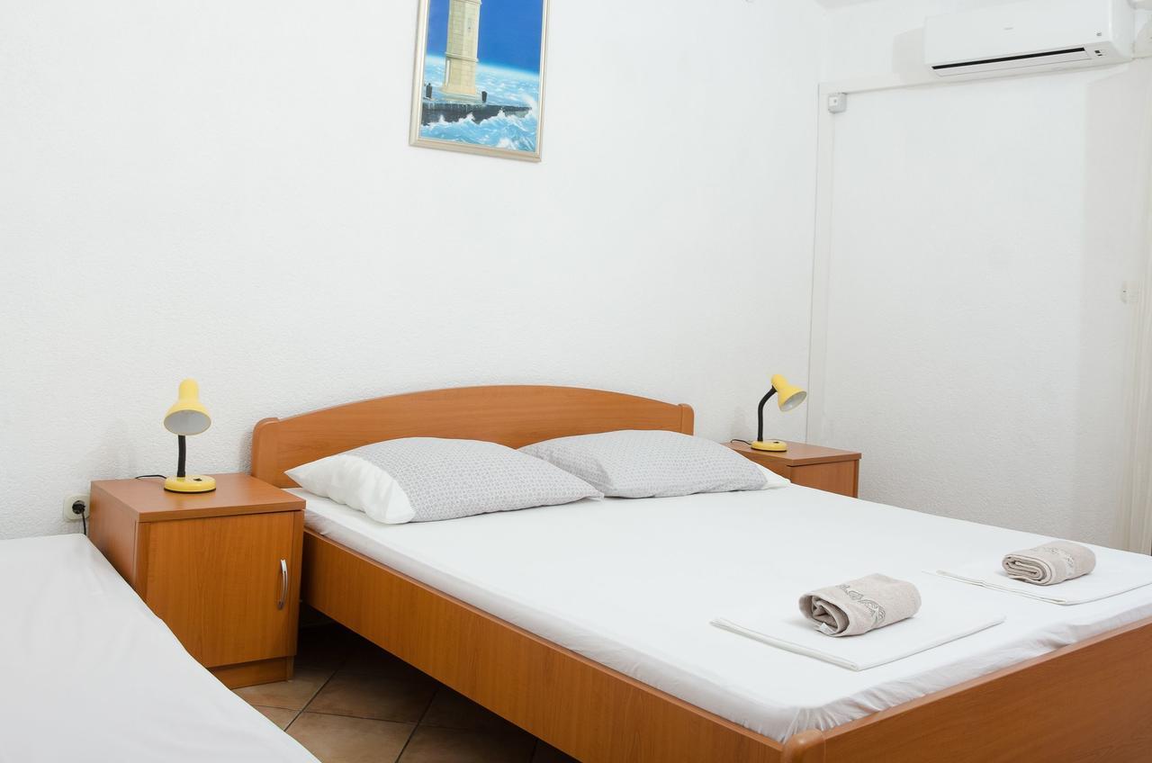 Apartments Sanja Sibinj Krmpotski Zewnętrze zdjęcie